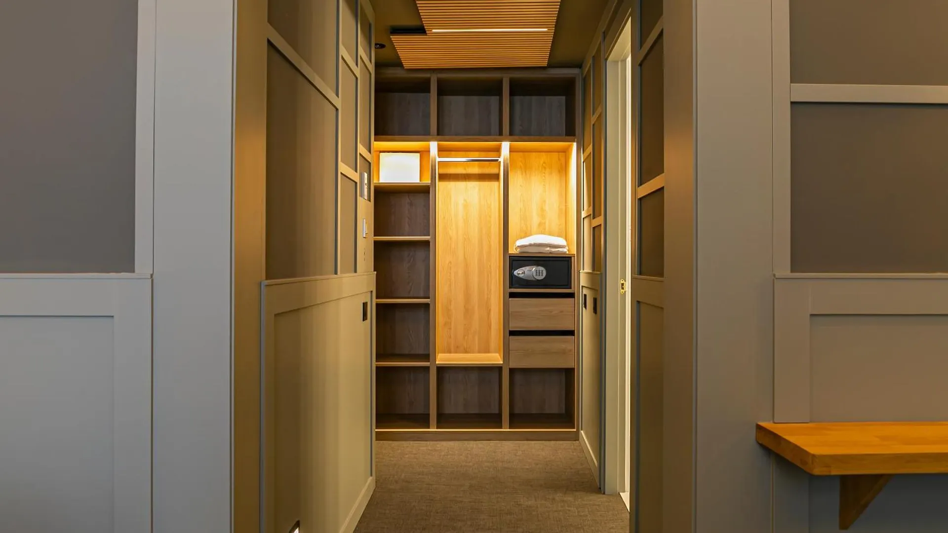 ****  Hotel La Pau 4 Sup Барселона Испания